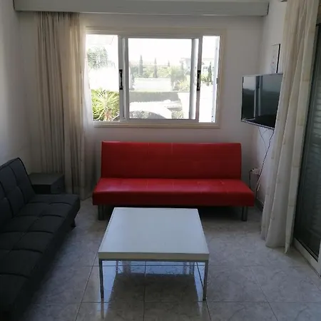 Entire Family 950m From Sea, 1350 From Nautical Club *