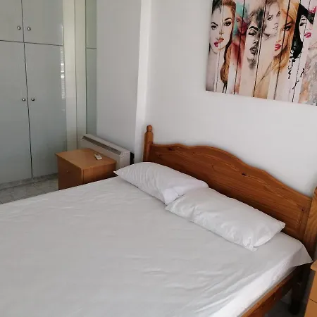 Entire Family 950m From Sea, 1350 From Nautical Club Apartment *