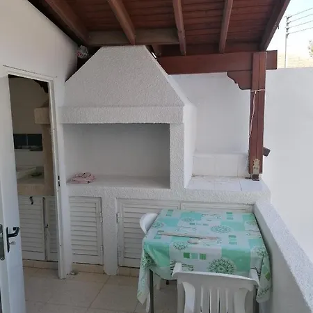 Entire Family 950m From Sea, 1350 From Nautical Club Larnaka