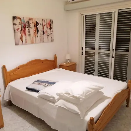 Entire Family 950m From Sea, 1350 From Nautical Club Apartment